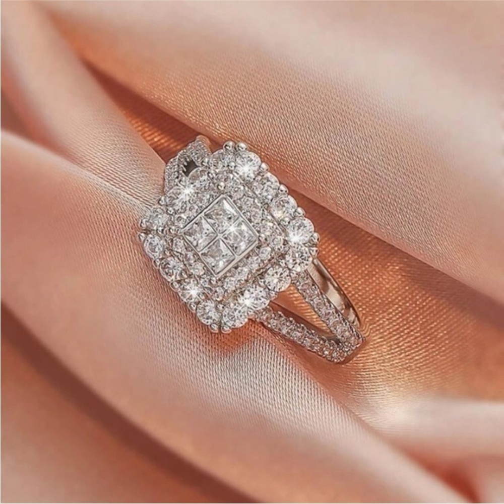 Silver cz ring - Picture 3 of 3